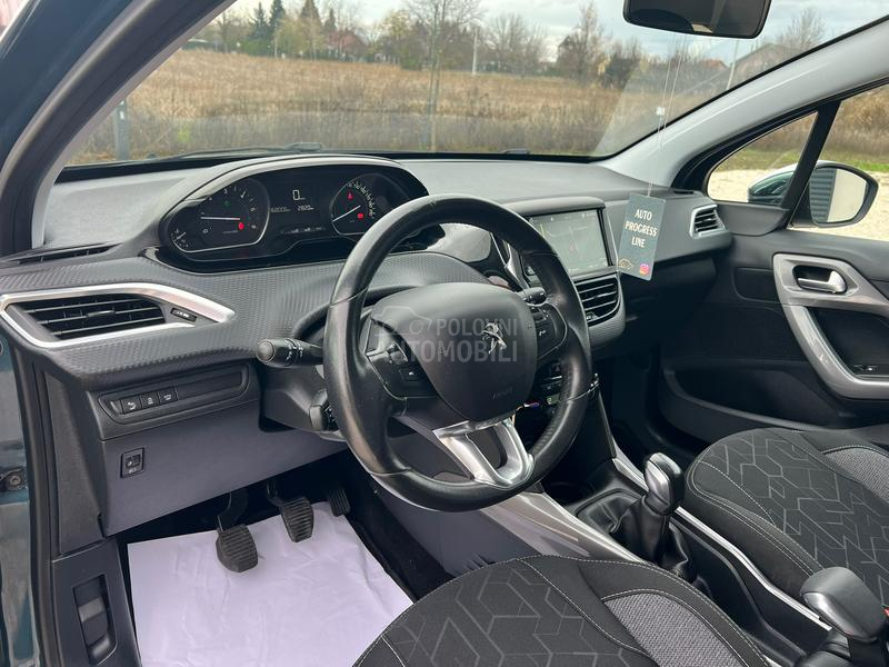 Peugeot 2008 1.6HDI/STYLE/NAV