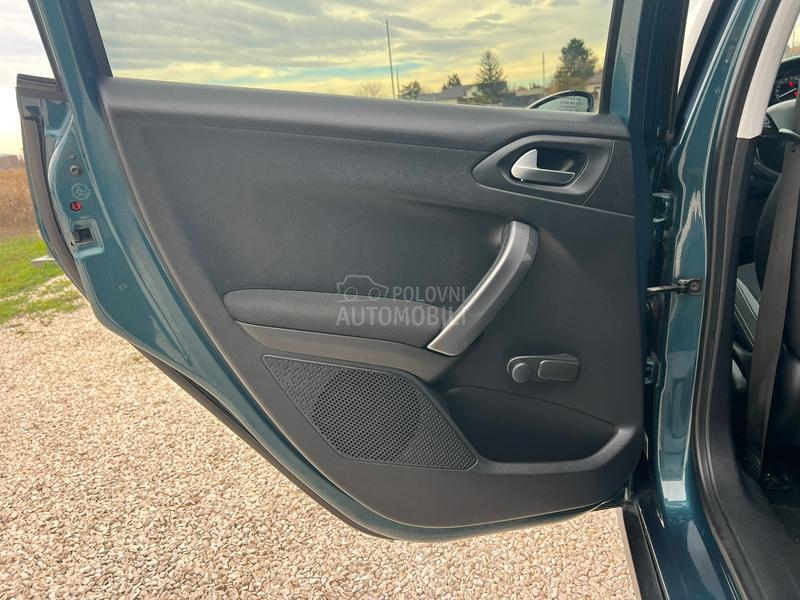 Peugeot 2008 1.6HDI/STYLE/NAV