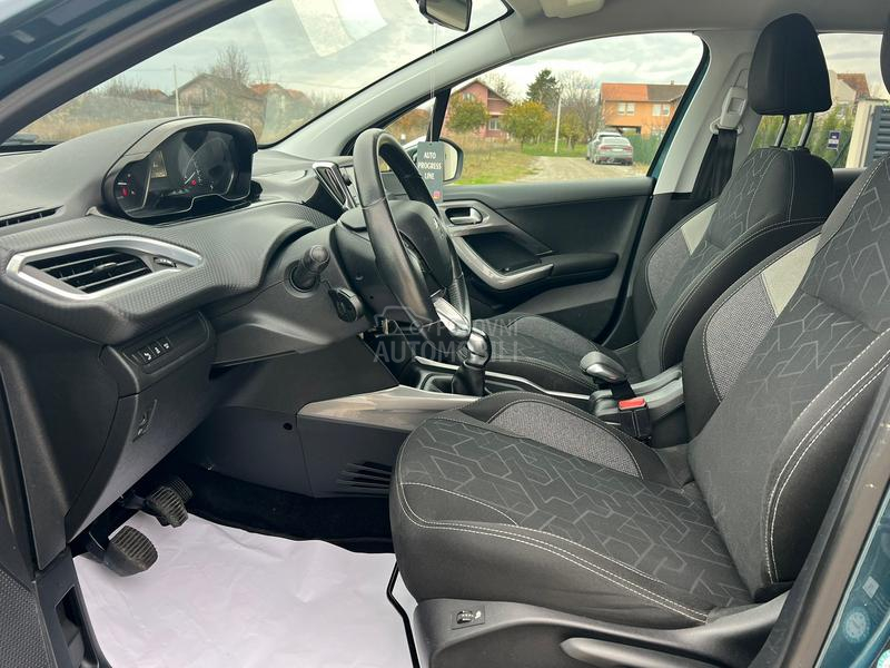Peugeot 2008 1.6HDI/STYLE/NAV
