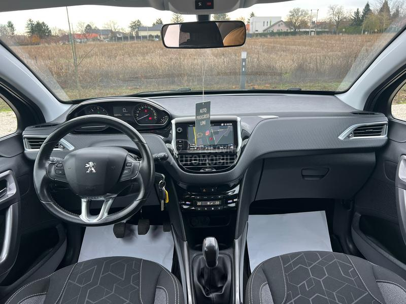 Peugeot 2008 1.6HDI/STYLE/NAV