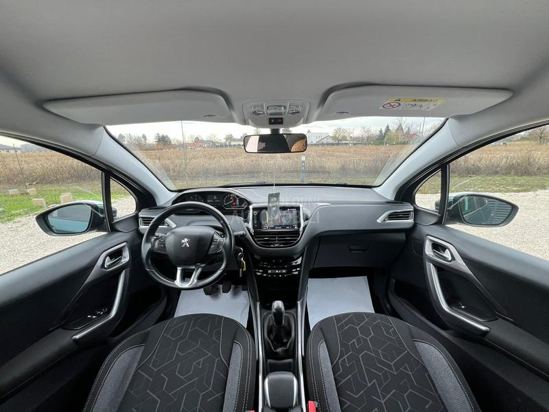 Peugeot 2008 1.6HDI/STYLE/NAV