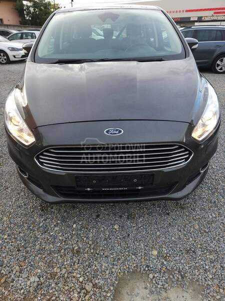 Ford S-Max 