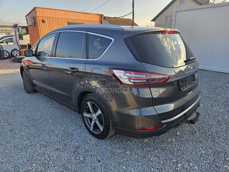 Ford S-Max 