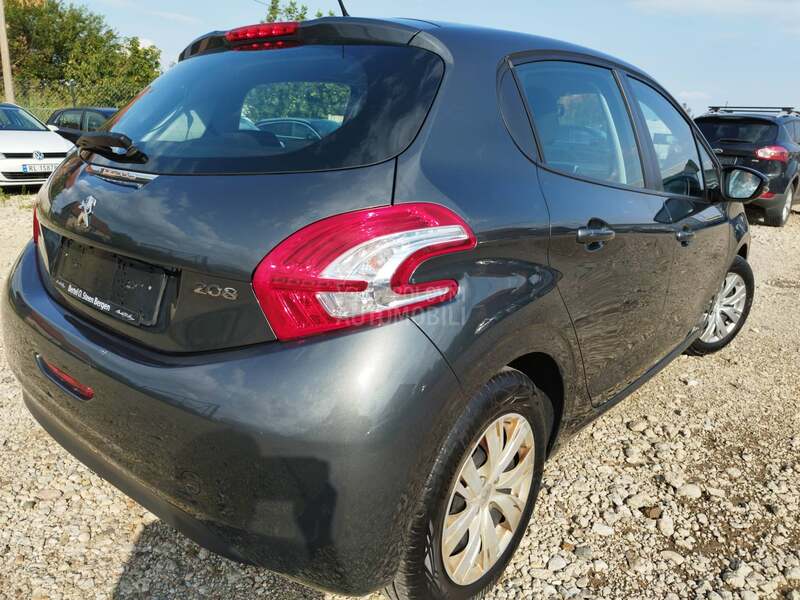 Peugeot 208 