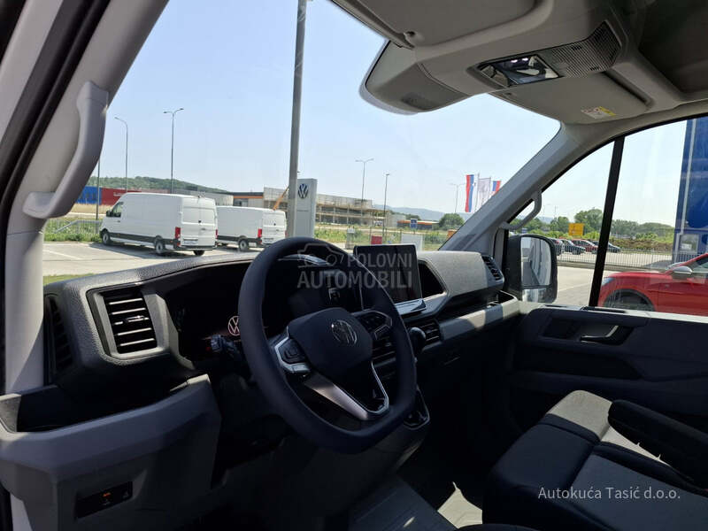 Volkswagen Crafter Furgon 35 MR 2.0 TDI