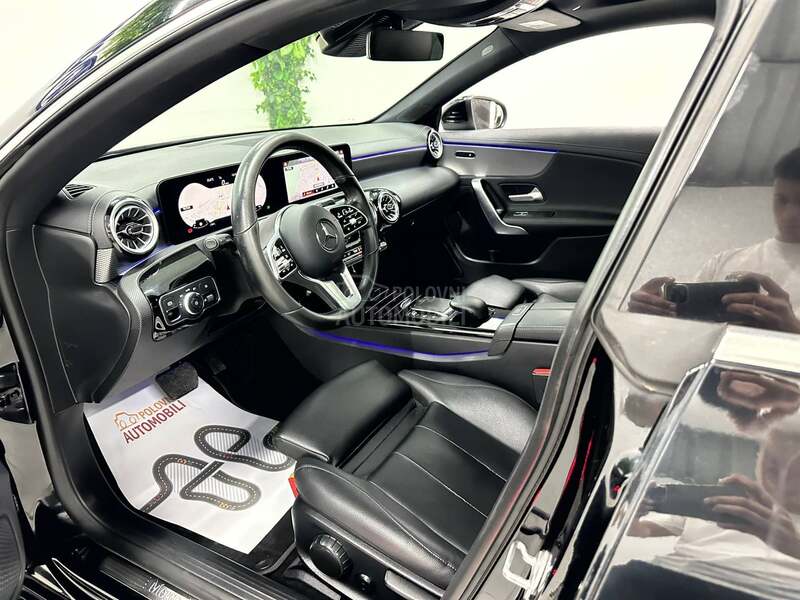 Mercedes Benz CLA 180 AMB AUT