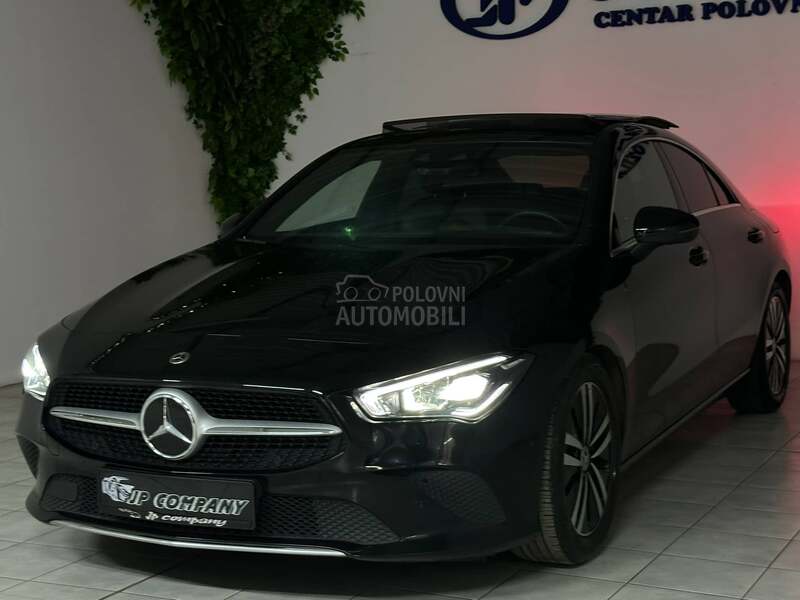 Mercedes Benz CLA 180 AMB AUT