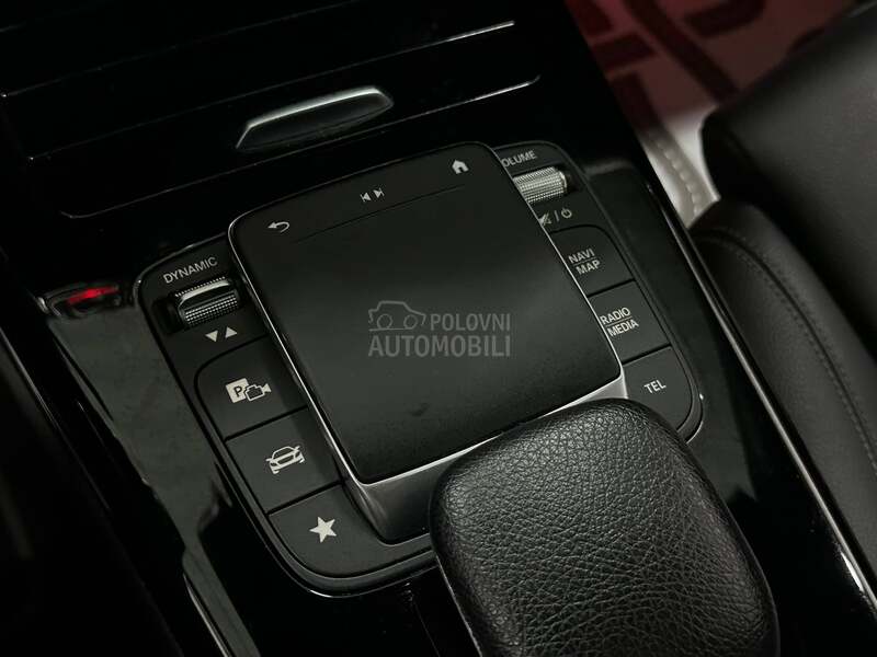 Mercedes Benz CLA 180 AMB AUT