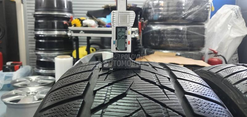 Vredestein 255/40 R19 Zimska