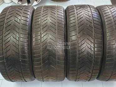 Vredestein 255/40 R19 Zimska