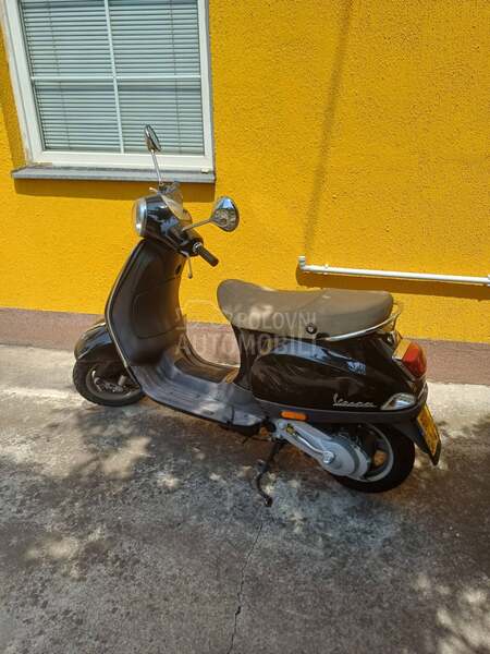 Piaggio Vespa