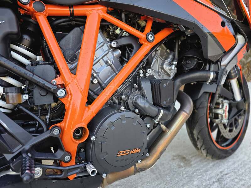 KTM 1290 SuperDuke GT CH