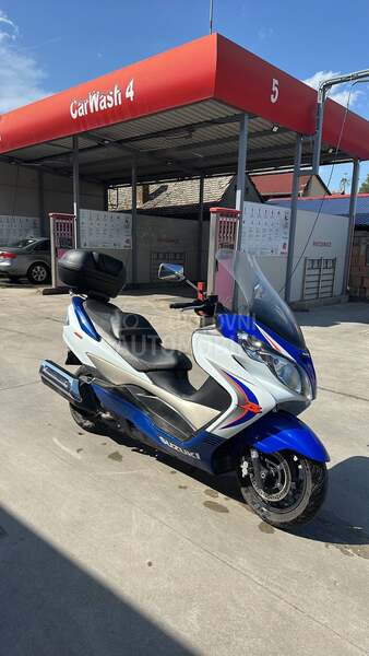 Suzuki burgman 400