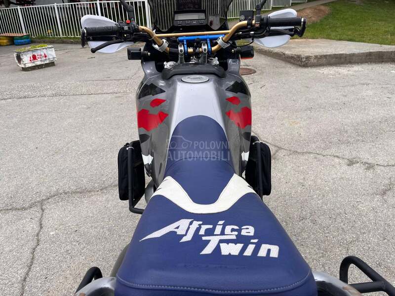 Honda Africa Twin XRV750