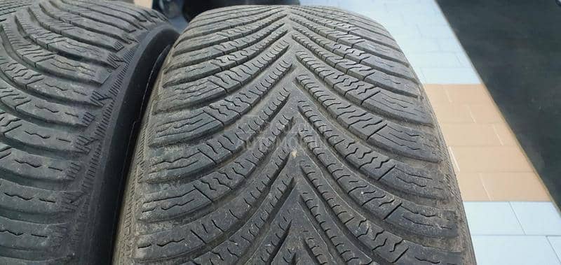 Michelin 215/65 R17 Zimska