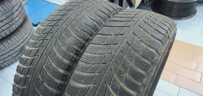 Bridgestone 215/65 R17 Zimska