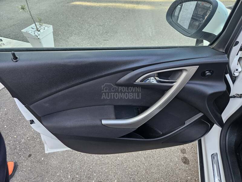 Opel Astra J K A O  N O V A