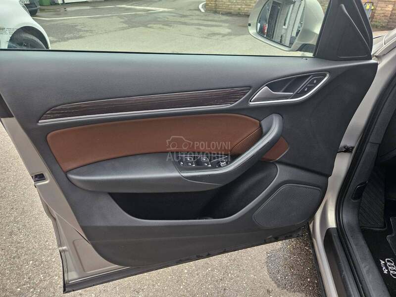 Audi Q3 L E D S-tronic
