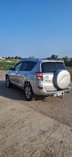 Toyota RAV 4 2.2D4D