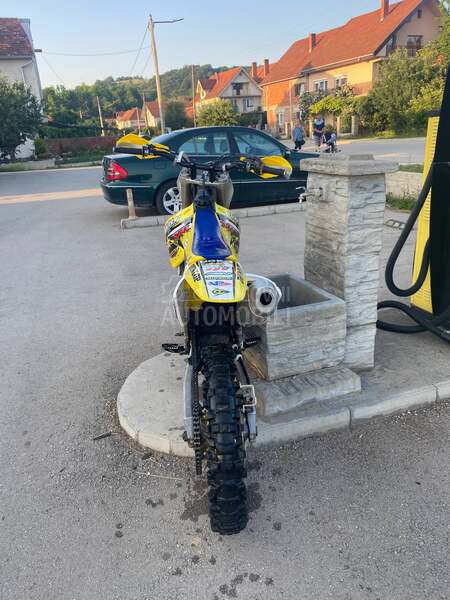 Suzuki RMZ