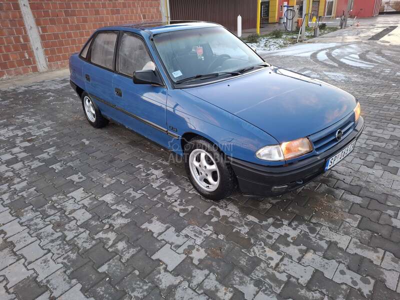 Opel Astra F 