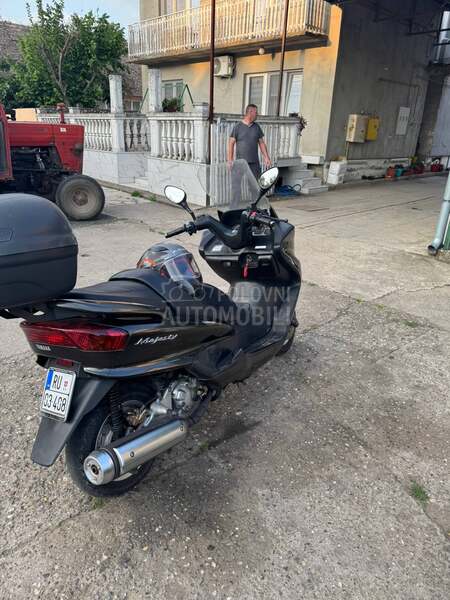 Yamaha Majesty
