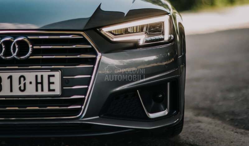Audi A4 2.0TFSI S-lineHybrid