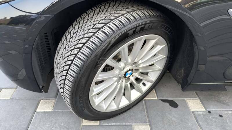 BMW 520 AUT/XEN/NAVl N.O.V
