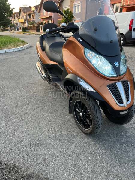 Piaggio MP3