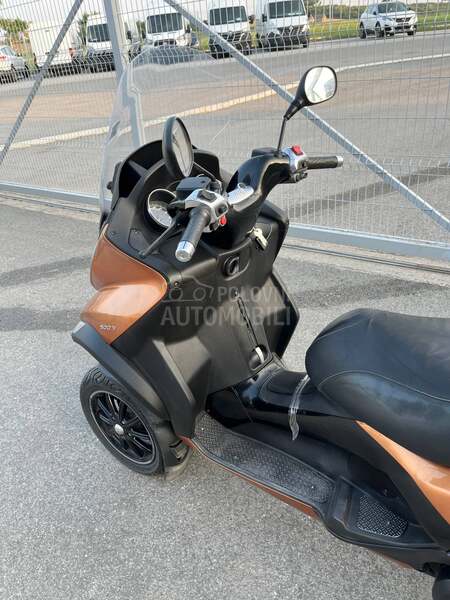 Piaggio MP3