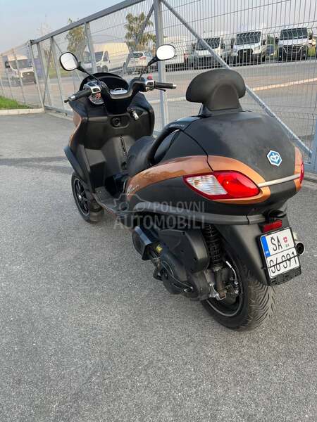 Piaggio MP3
