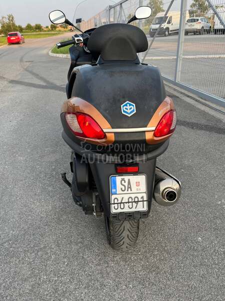 Piaggio MP3