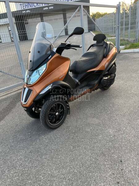 Piaggio MP3