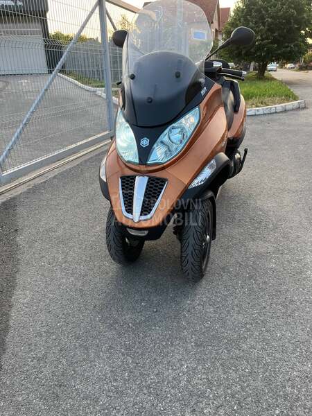 Piaggio MP3