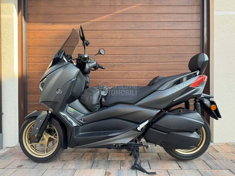Yamaha XMAX 300 Tech Max