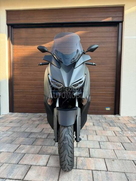 Yamaha XMAX 300 Tech Max