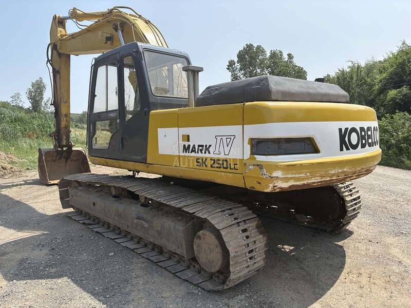 Kobelco SK 25O LC