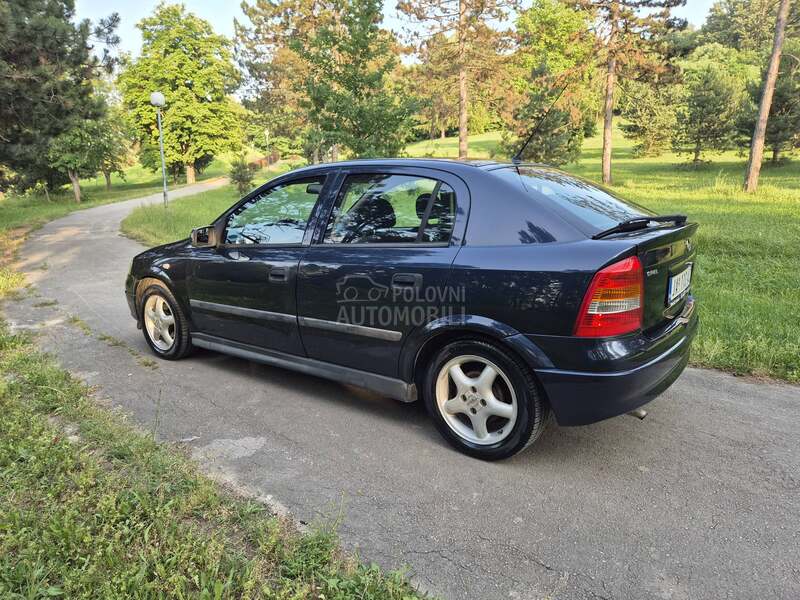 Opel Astra G 1.6 8v