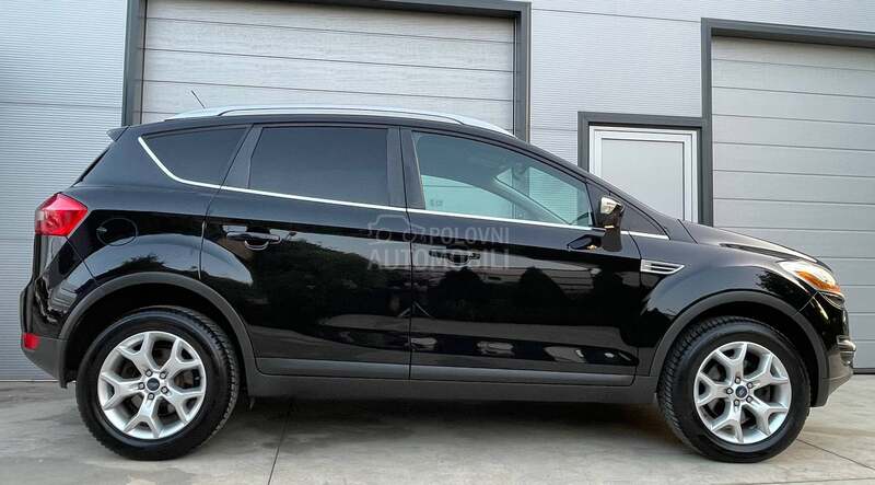 Ford Kuga CH 1 3 8 0 0 0 0 K M