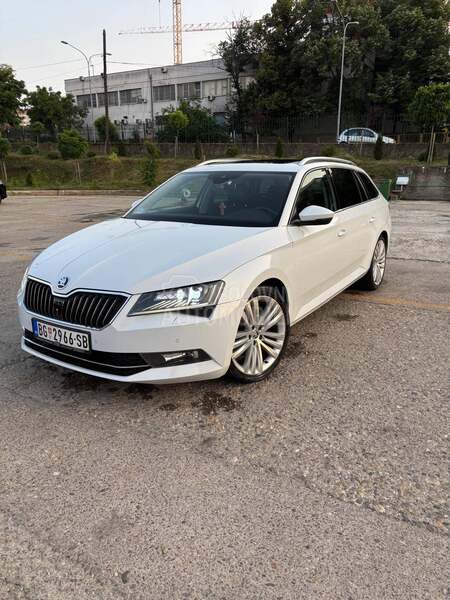 Škoda Superb 