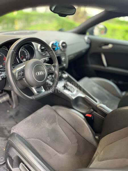 Audi TT 