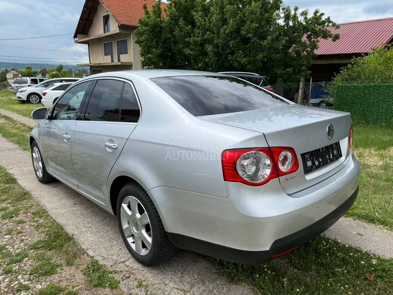Volkswagen Jetta 2.0 fsi CH