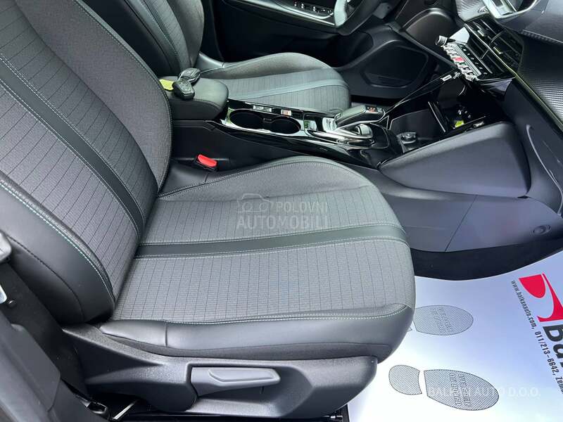 Peugeot 2008 1.5 HDI/ALLURE/AT8