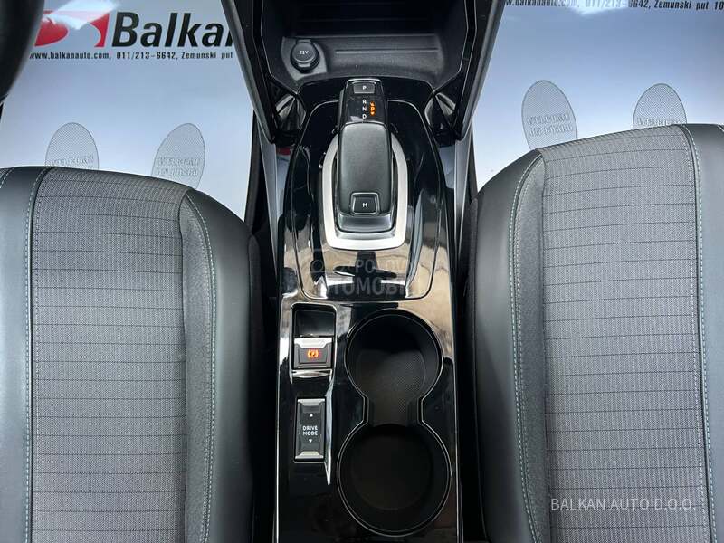 Peugeot 2008 1.5 HDI/ALLURE/AT8