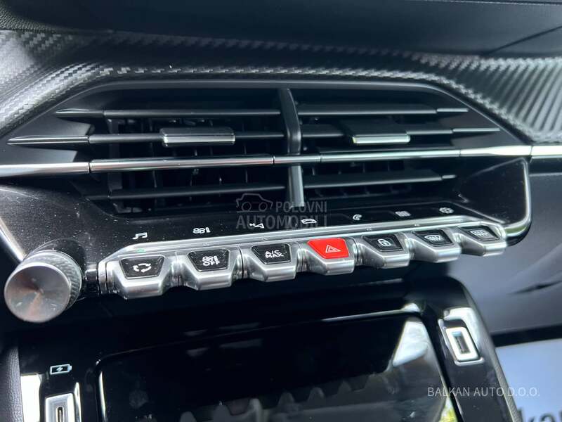 Peugeot 2008 1.5 HDI/ALLURE/AT8