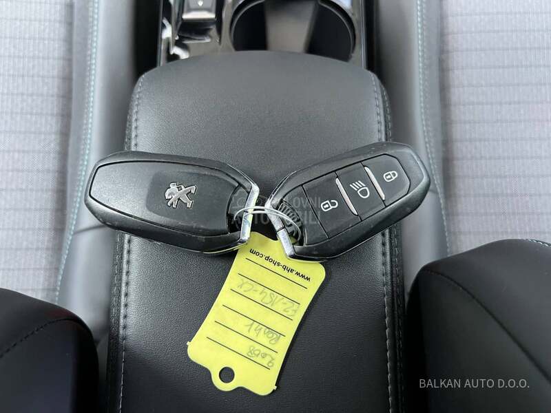 Peugeot 2008 1.5 HDI/ALLURE/AT8