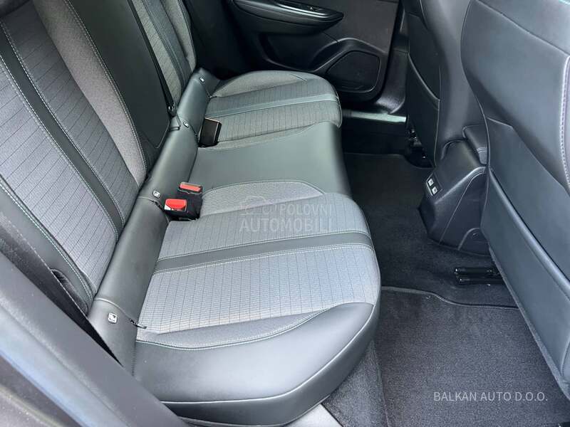 Peugeot 2008 1.5 HDI/ALLURE/AT8