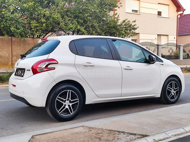 Peugeot 208 1.2