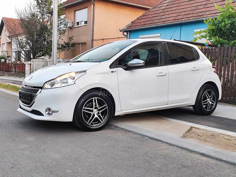 Peugeot 208 1.2