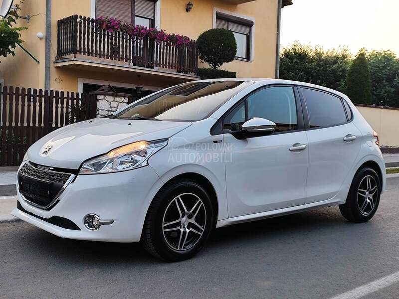 Peugeot 208 1.2